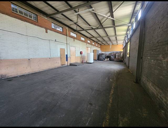 1,553M² WAREHOUSE TO LET IN WADEVILLE